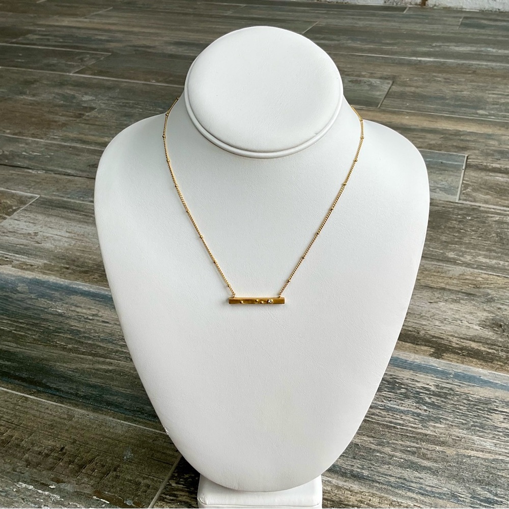 Elegant Gold Bar Necklace